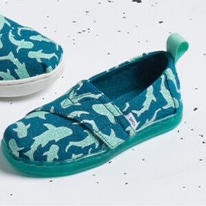 Toms Kids Shark Print Slip-On Shoes - Teal and Mint